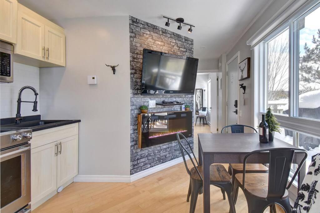 Cozy In The Tremblant Village Holiday home *